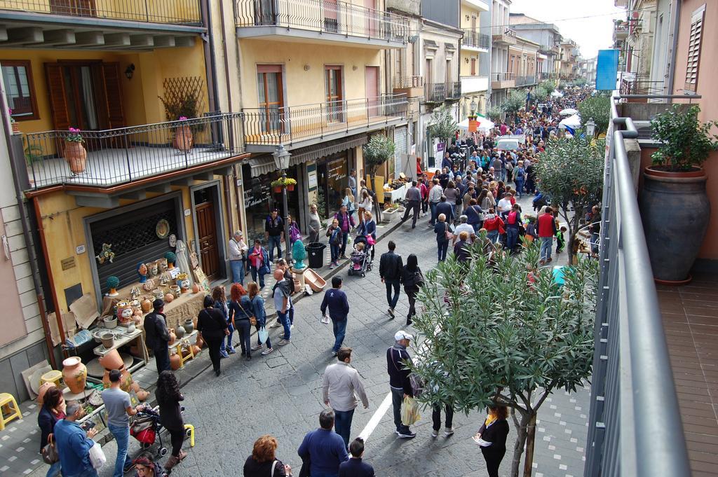 B&B Il Rosso E Il Nero Zafferana Etnea Exterior foto